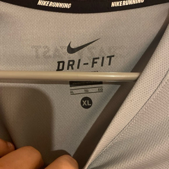 Nike Running T-Shirt - Picture 2 of 4